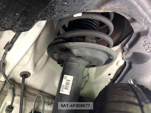 Toyota AQUA 2017-12 7214797-19