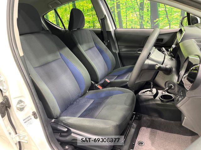 Toyota AQUA 2017-12 7214797-7