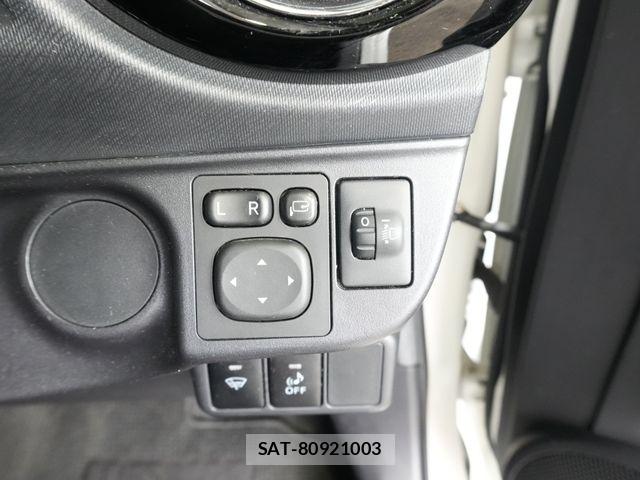 Toyota AQUA 2015-01 7214734-15