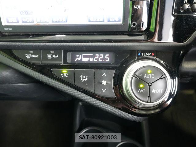 Toyota AQUA 2015-01 7214734-17