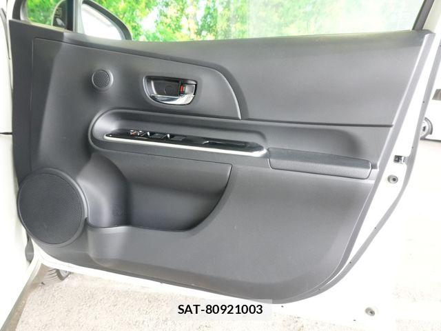 Toyota AQUA 2015-01 7214734-20