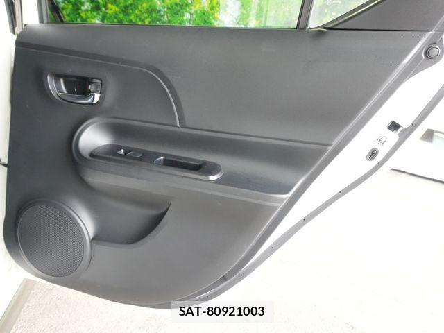 Toyota AQUA 2015-01 7214734-24