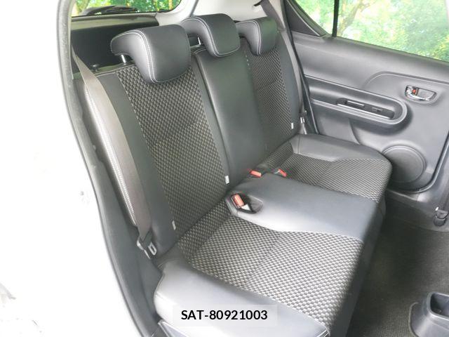 Toyota AQUA 2015-01 7214734-25