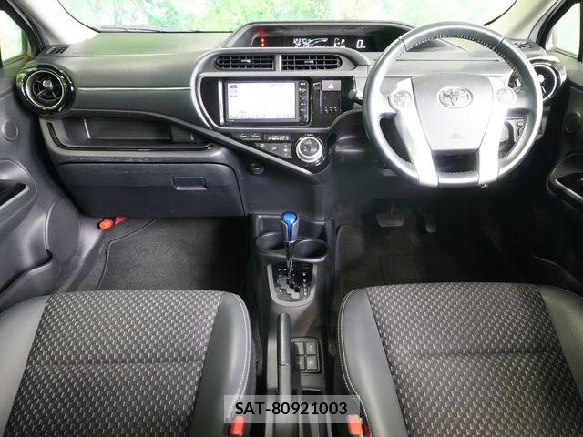 Toyota AQUA 2015-01 7214734-5