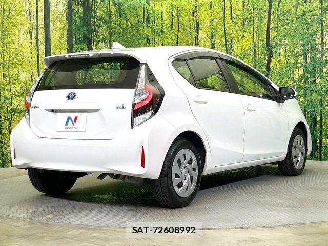 Toyota AQUA 2021-05 7214853-15