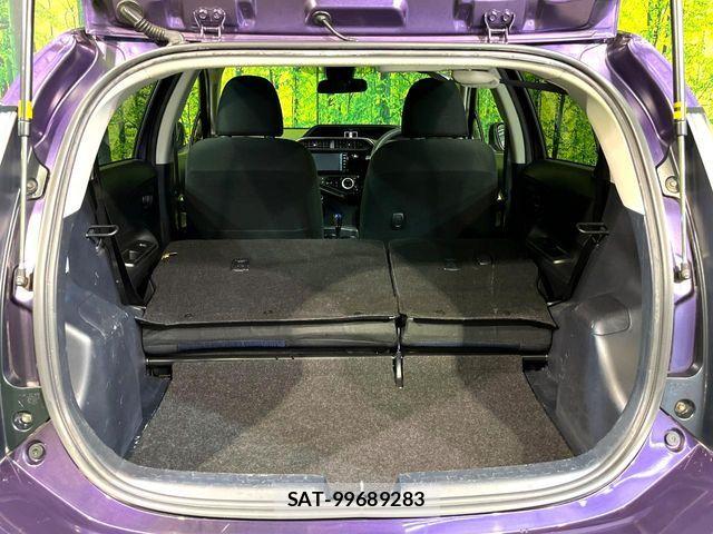 Toyota AQUA 2017-06 7214783-9
