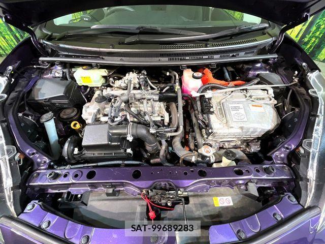 Toyota AQUA 2017-06 7214783-17
