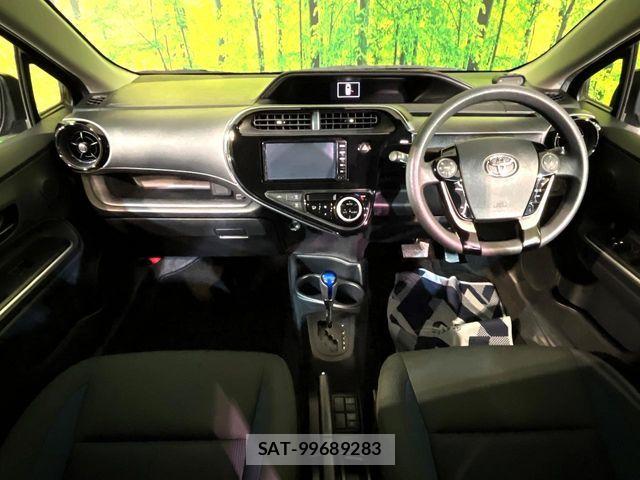 Toyota AQUA 2017-06 7214783-1
