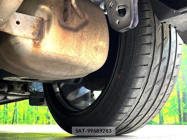 Toyota AQUA 2017-06 7214783-19