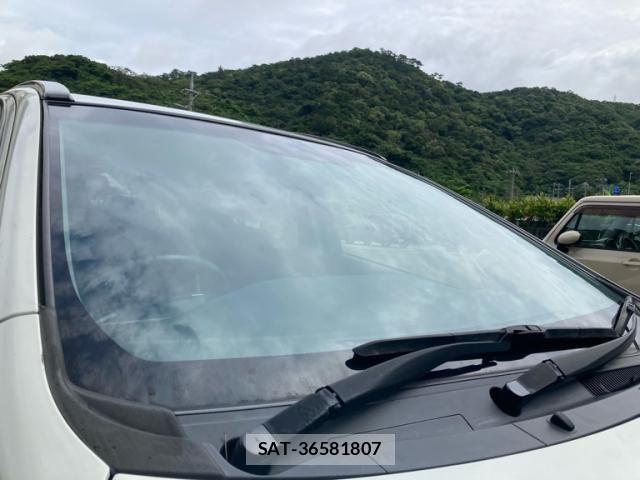 Toyota AQUA 2015-09 7214756-11