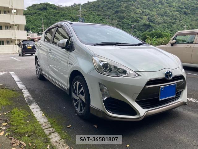 Toyota AQUA 2015-09 7214756-1