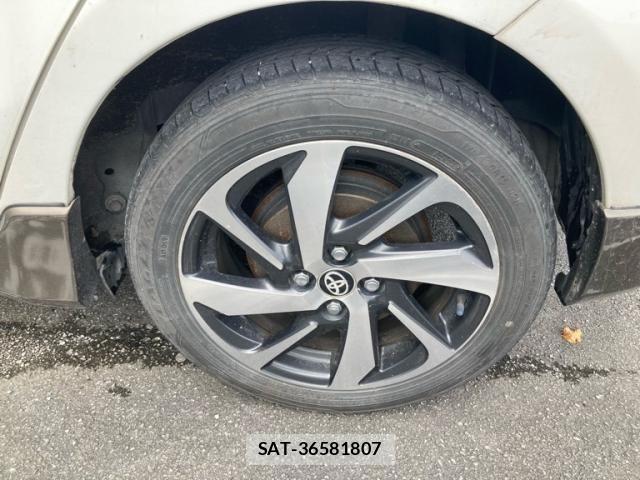 Toyota AQUA 2015-09 7214756-7