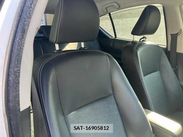 Toyota AQUA 2015-09 7214752-11