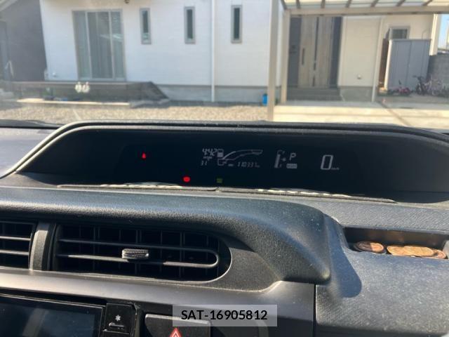 Toyota AQUA 2015-09 7214752-19