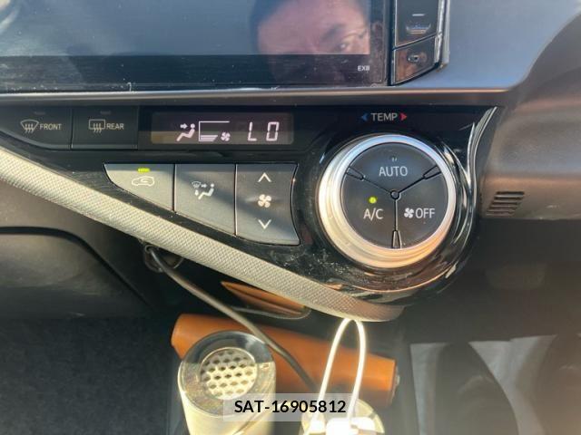 Toyota AQUA 2015-09 7214752-21
