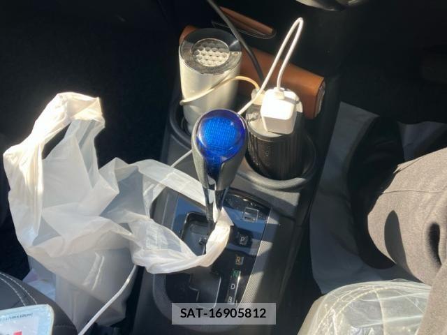 Toyota AQUA 2015-09 7214752-22