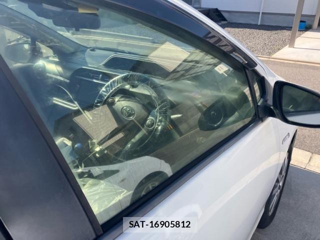 Toyota AQUA 2015-09 7214752-25