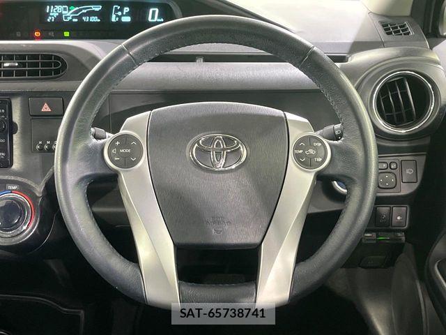 Toyota AQUA 2014-10 7214724-9