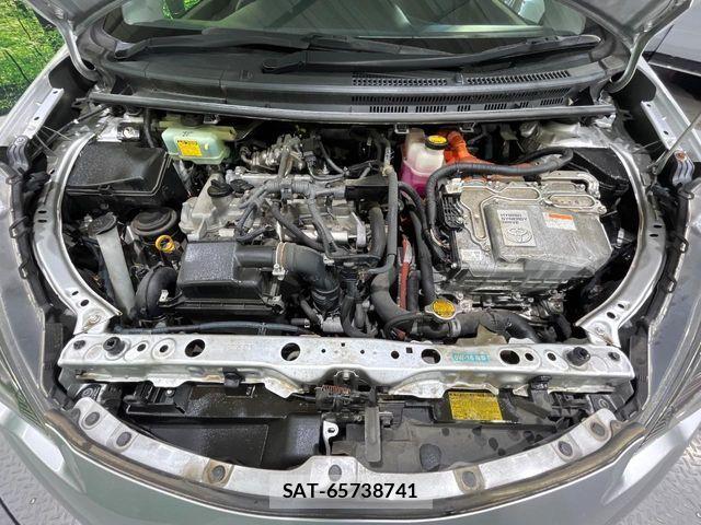 Toyota AQUA 2014-10 7214724-17