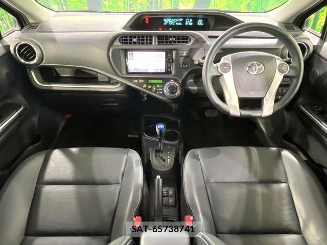 Toyota AQUA 2014-10 7214724-4