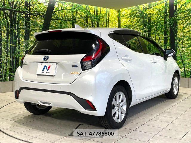 Toyota AQUA 2021-09 7214859-16