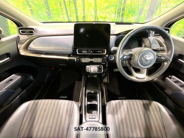 Toyota AQUA 2021-09 7214859-1