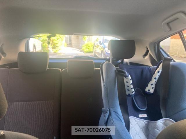 Toyota AQUA 2012-01 7214661-18