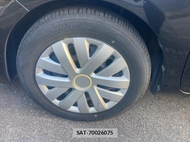 Toyota AQUA 2012-01 7214661-7