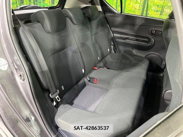 Toyota AQUA 2017-11 7214794-9