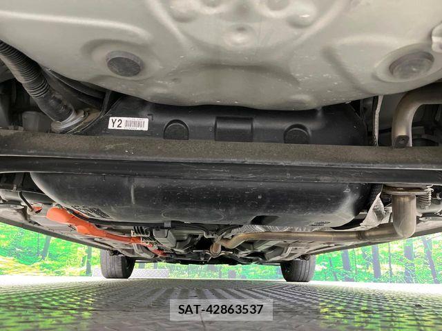 Toyota AQUA 2017-11 7214794-18