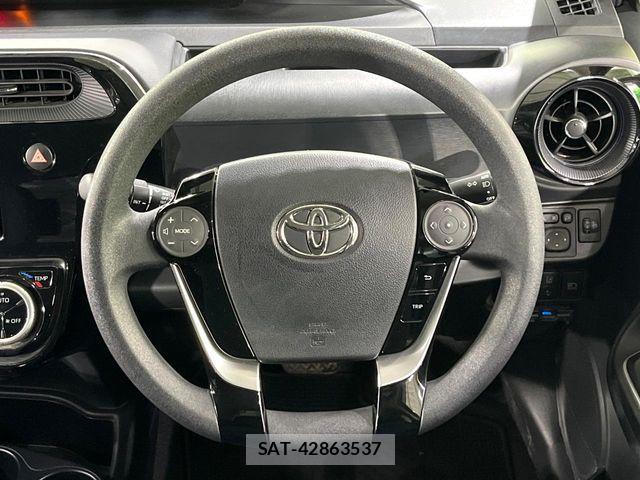 Toyota AQUA 2017-11 7214794-7