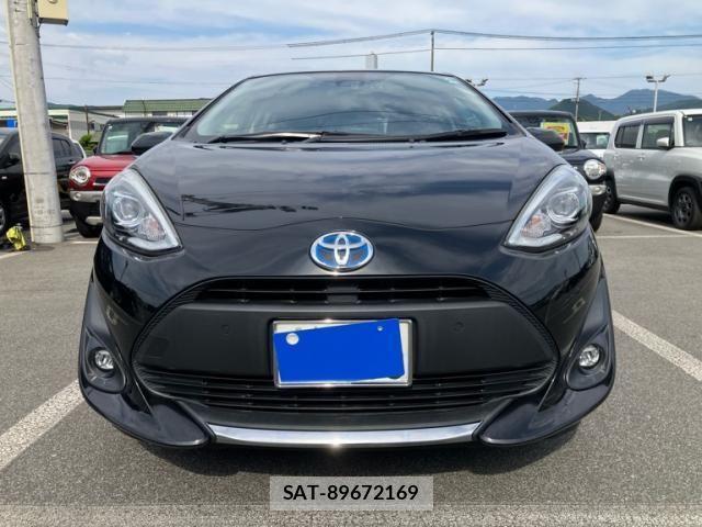 Toyota AQUA 2019-12 7214834-0