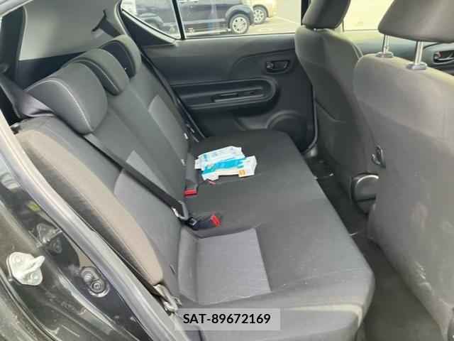 Toyota AQUA 2019-12 7214834-13