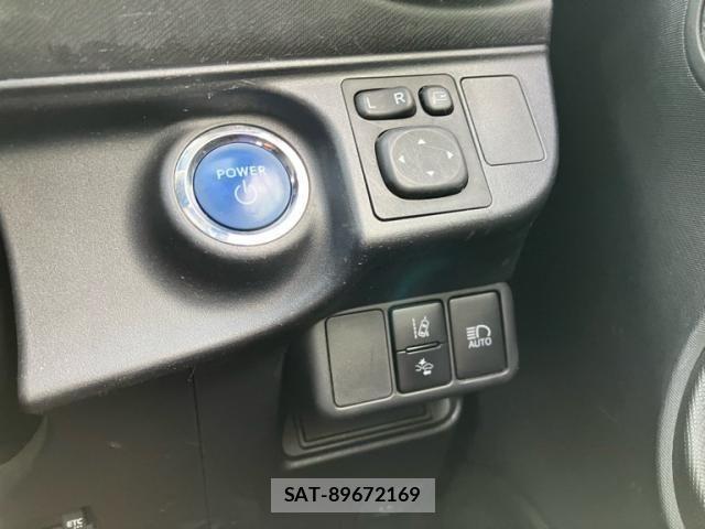 Toyota AQUA 2019-12 7214834-16