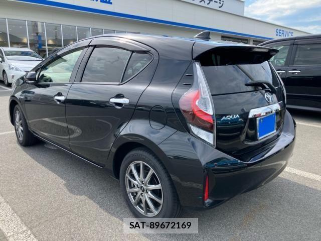 Toyota AQUA 2019-12 7214834-5