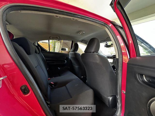 Toyota AQUA 2015-06 7214742-13