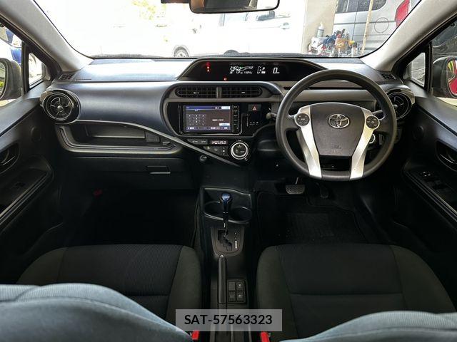 Toyota AQUA 2015-06 7214742-6