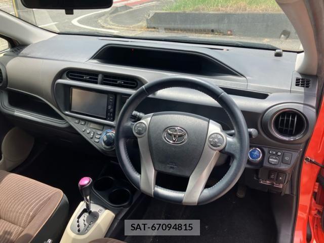 Toyota AQUA 2012-03 7214672-10