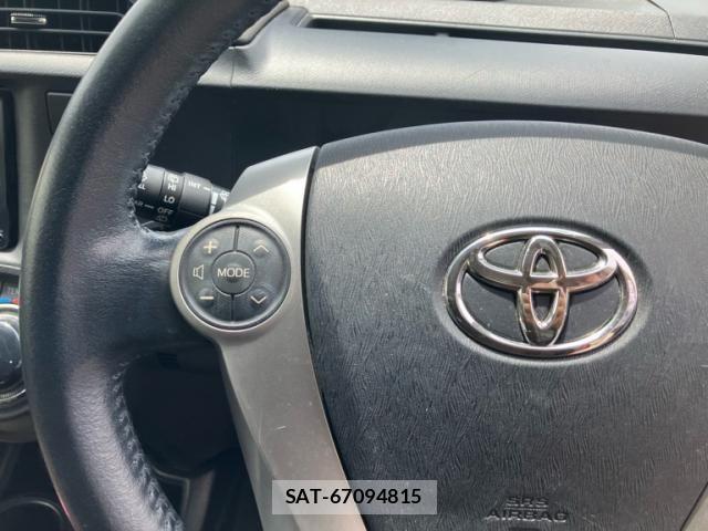 Toyota AQUA 2012-03 7214672-15