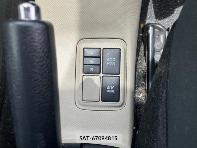 Toyota AQUA 2012-03 7214672-21