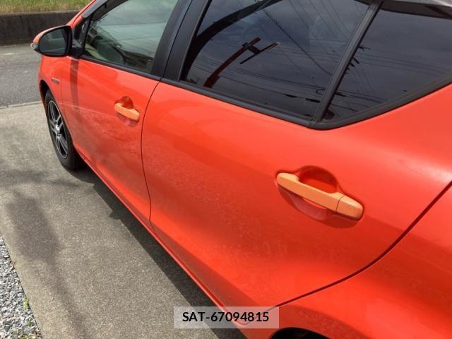Toyota AQUA 2012-03 7214672-7