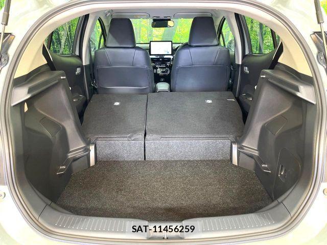 Toyota AQUA 2026-03 7214880-9