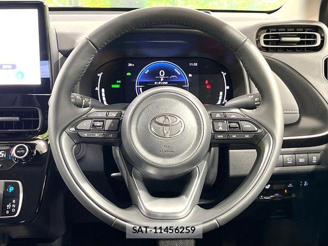 Toyota AQUA 2026-03 7214880-10