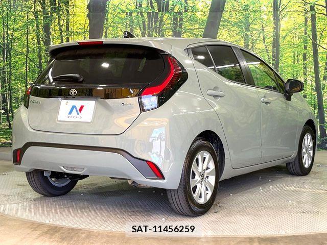 Toyota AQUA 2026-03 7214880-16