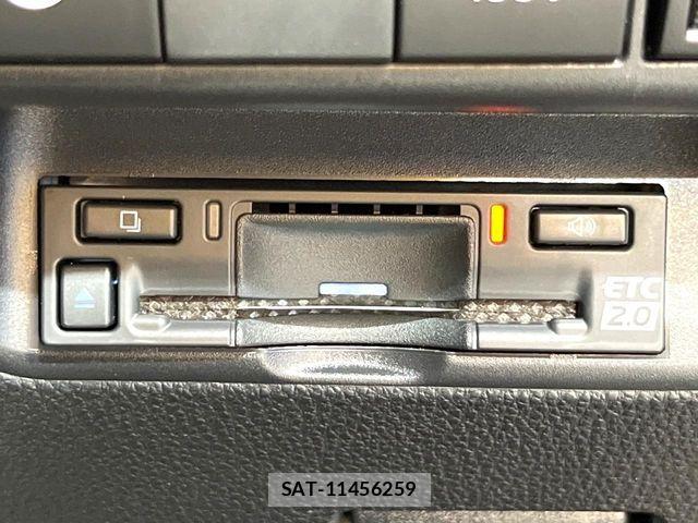 Toyota AQUA 2026-03 7214880-6