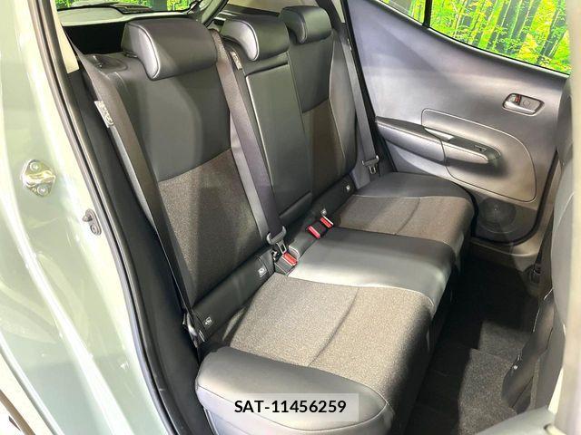 Toyota AQUA 2026-03 7214880-8