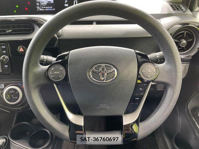 Toyota AQUA 2018-02 7214796-10