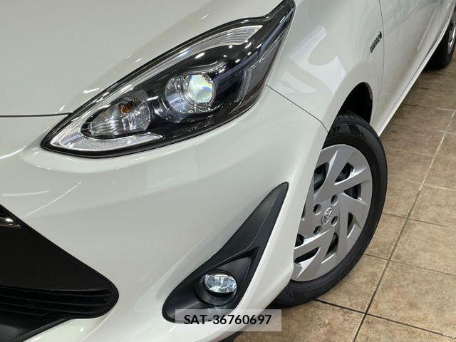 Toyota AQUA 2018-02 7214796-11