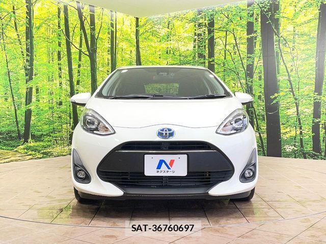 Toyota AQUA 2018-02 7214796-13