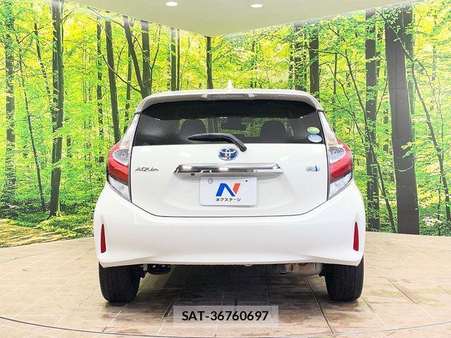 Toyota AQUA 2018-02 7214796-14